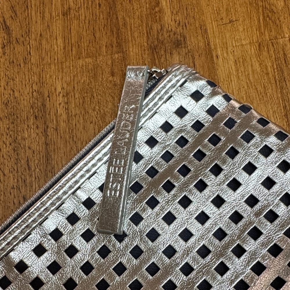 Estee Lauder Blush Set with Red and Pink Shades with lipstick and bag - Picture 2 of 15